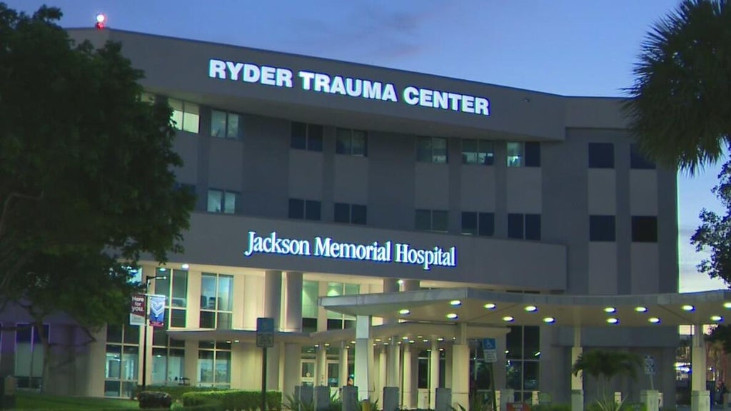 Man in critical condition after Miami shooting — CBS Miami, Jupiter Community news