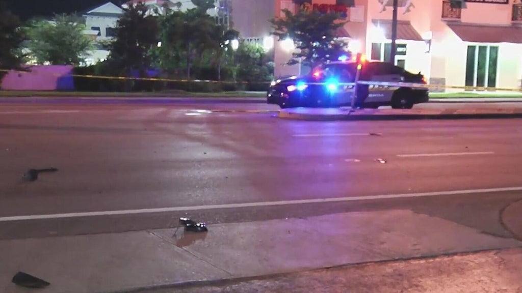Lauderhill police search for driver after hit-and-run injures man — CBS Miami, Jupiter Community news