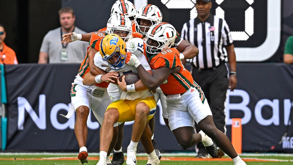 Malachi Toney's record-setting day powers No. 1 Miami past Pitt 52-23 — CBS Miami, Jupiter Technology news