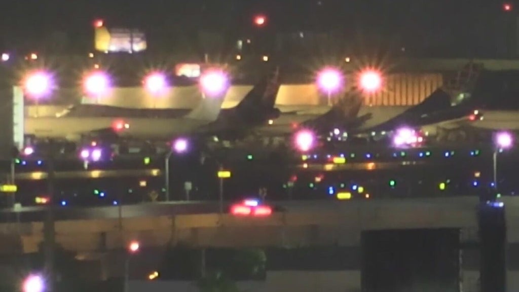 Flight from Colombia diverted to MIA after encountering severe turbulence — CBS Miami, Jupiter Community news