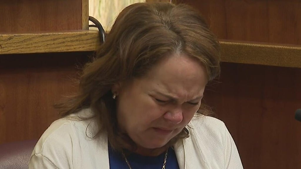 Alberto Sierra's mom takes the stand in his death penalty trial for murder of wife, 3 girls — CBS Miami, Jupiter Community news