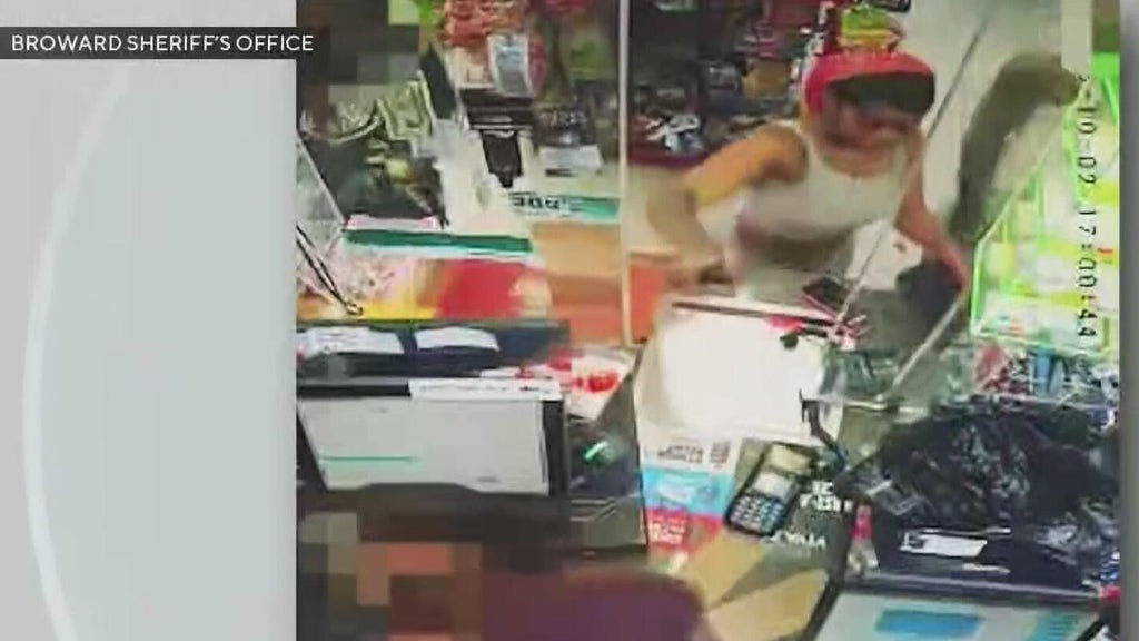 Search for woman who pepper-sprayed store clerk in the face after dispute underway — CBS Miami, Jupiter Business news