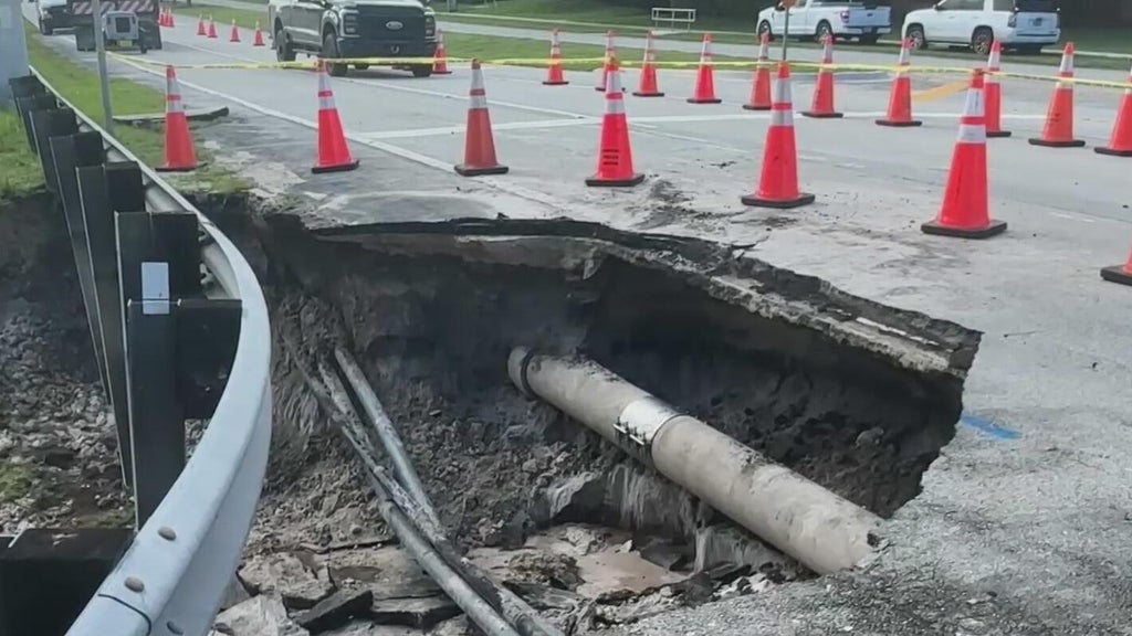 Crews work to repair Davie road that collapsed after major water main break — Jupiter Community news