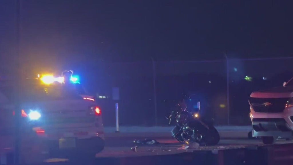 Large investigation underway after crash involving motorcycle in Miami Lakes — CBS Miami, Jupiter Community news