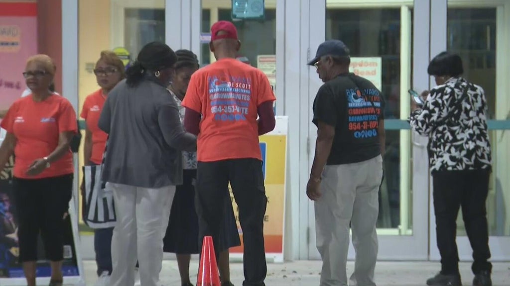 South Florida voters head to polls as early voting gets underway before midterm election — CBS Miami, Jupiter Community news