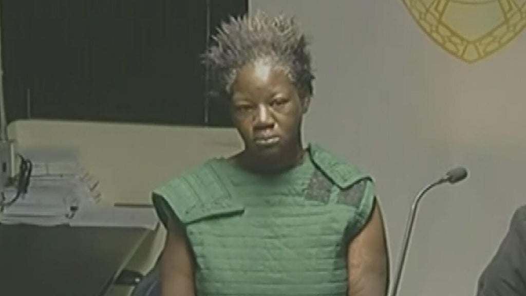 Woman not given bond after being accused of setting a man on fire in northwest Miami-Dade — CBS Miami, Jupiter Community news