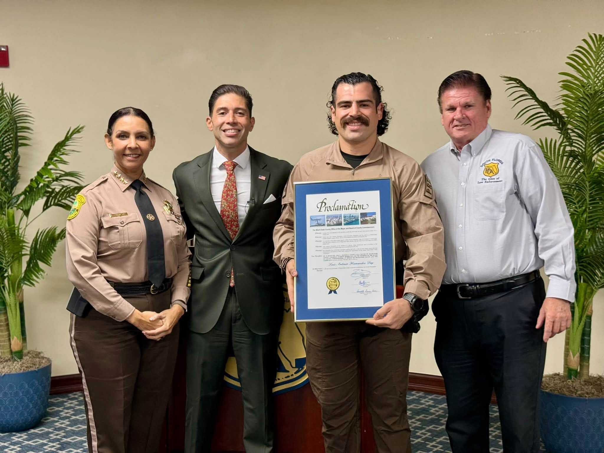 Miami-Dade deputy Luis Hernandez honored by county for UFC achievements — WPBF Sports Palm Beach, Jupiter Sports news