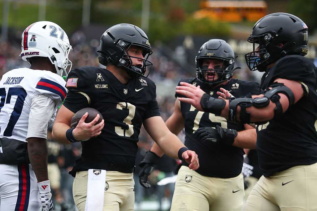 Hellums runs for 5 touchdowns as Army rolls over Florida Atlantic — WPBF Sports Palm Beach