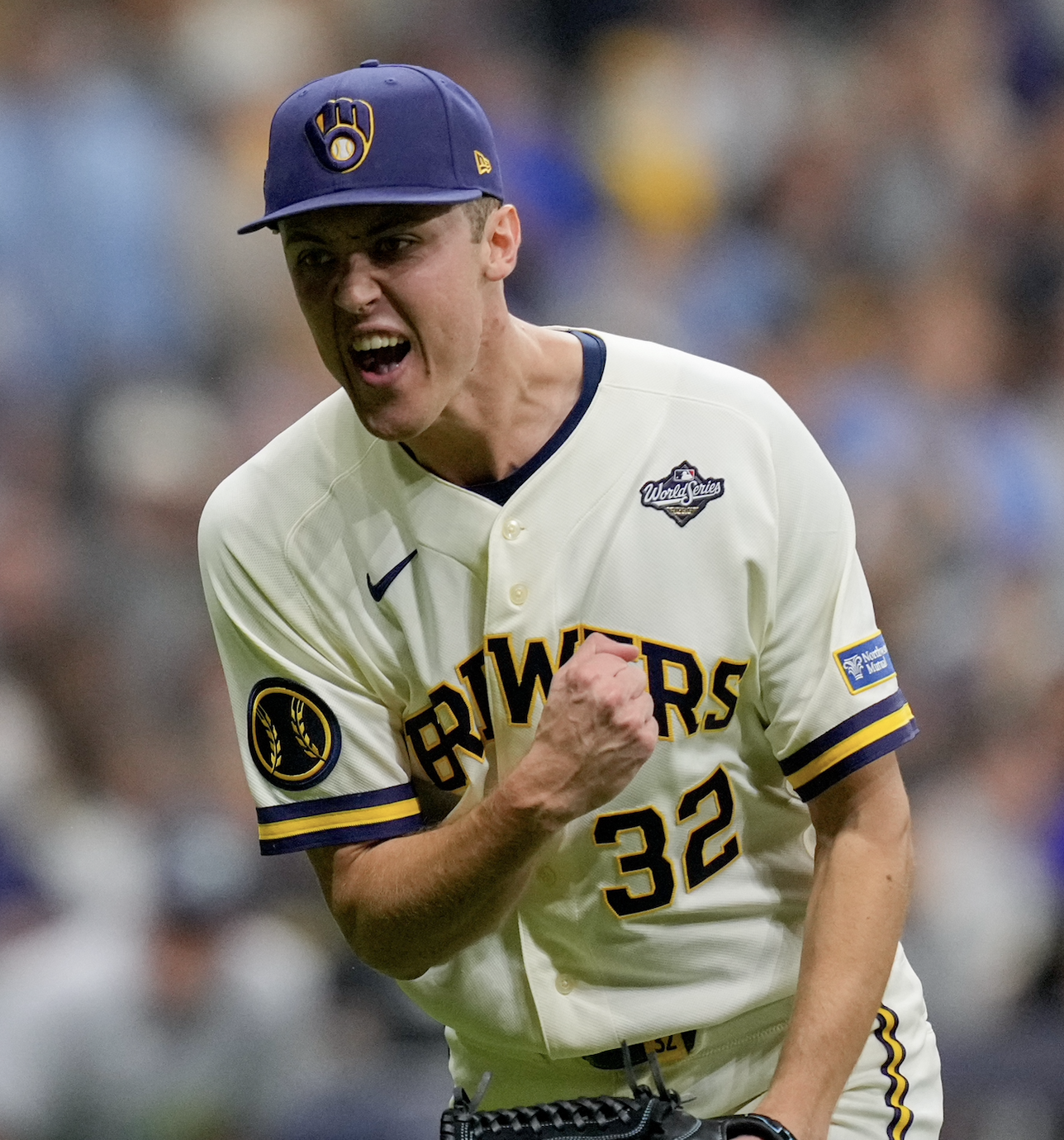 Brewers win Game 1 of World Series — WPBF Sports Palm Beach