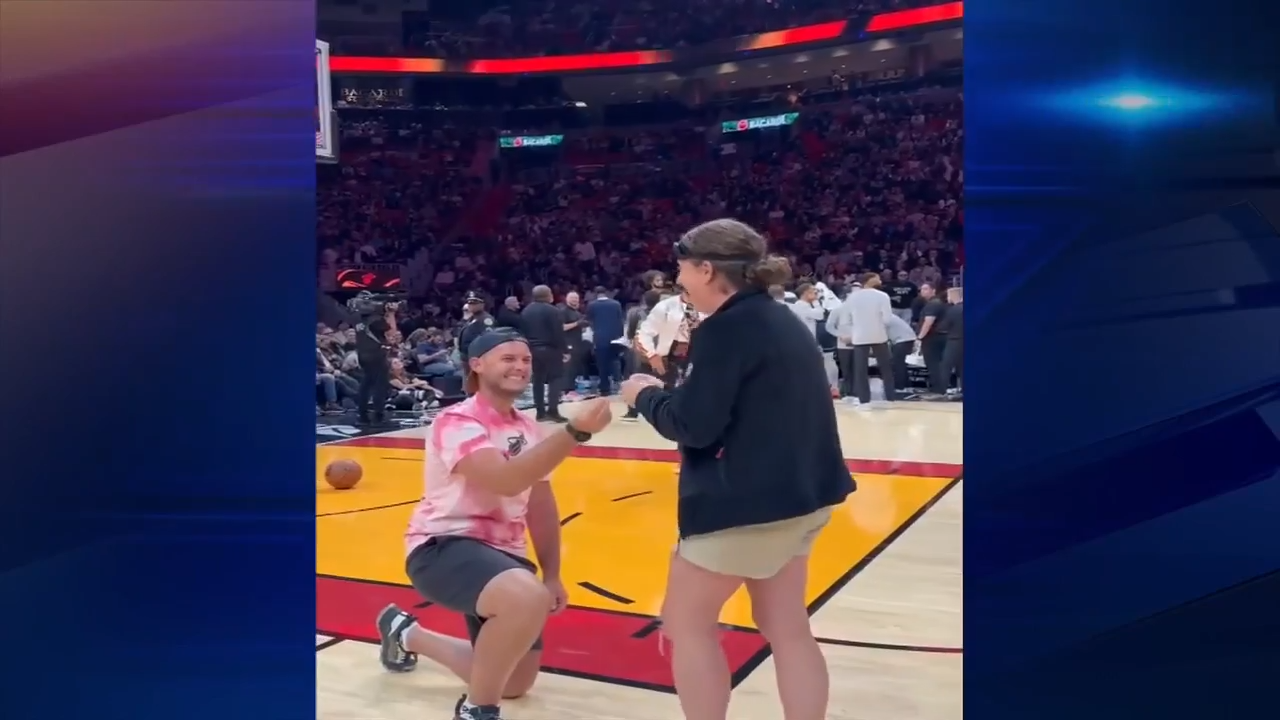Miami Heat fan proposes to girlfriend during game — Jupiter Sports news